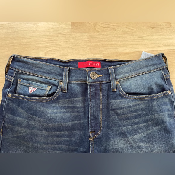 Guess Slim Jeans - Picture 9 of 9